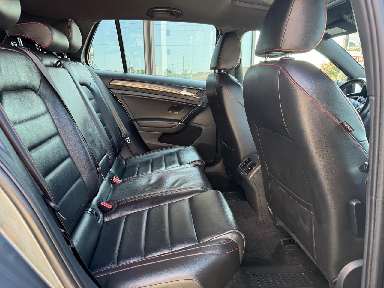 2018 Volkswagen Golf GTI 5-Door Autobahn Leather | Sunroof | NAVI | BSM Photo