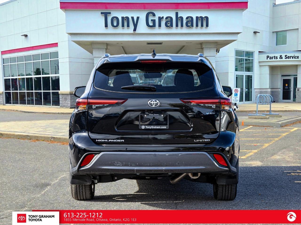 2026 Toyota Highlander Hybrid Limited Photo4