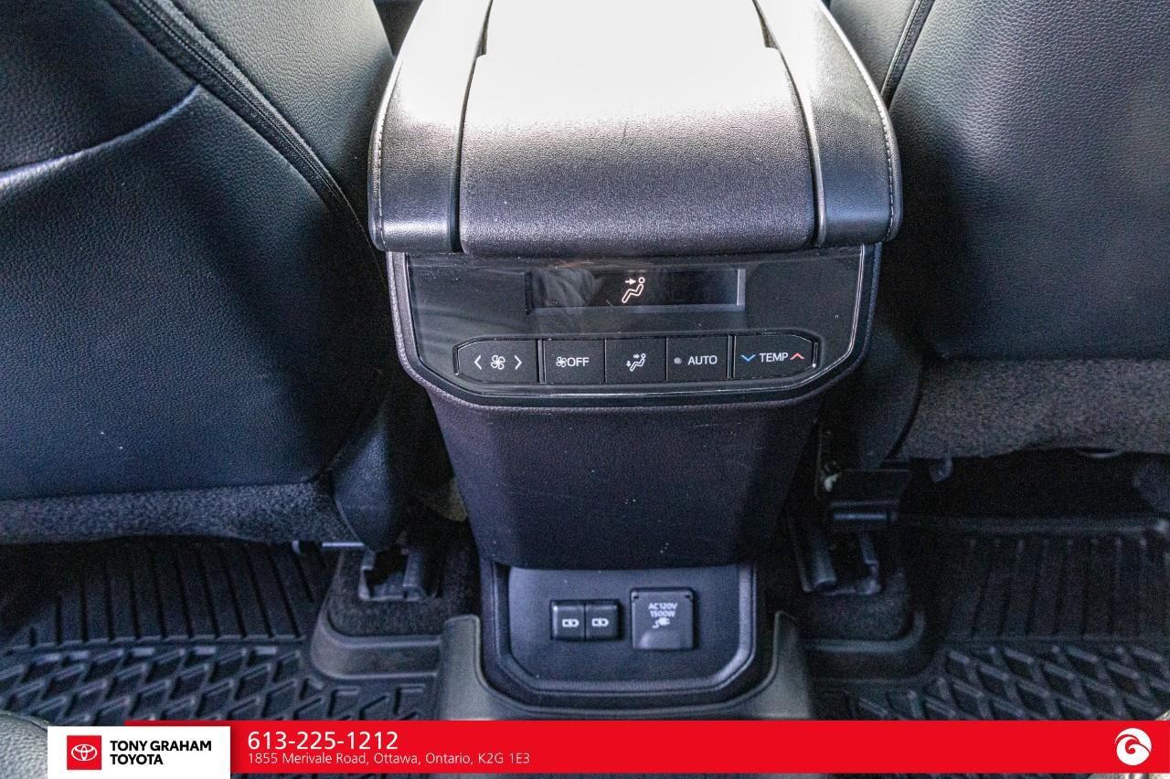 2026 Toyota Highlander Hybrid Limited Photo