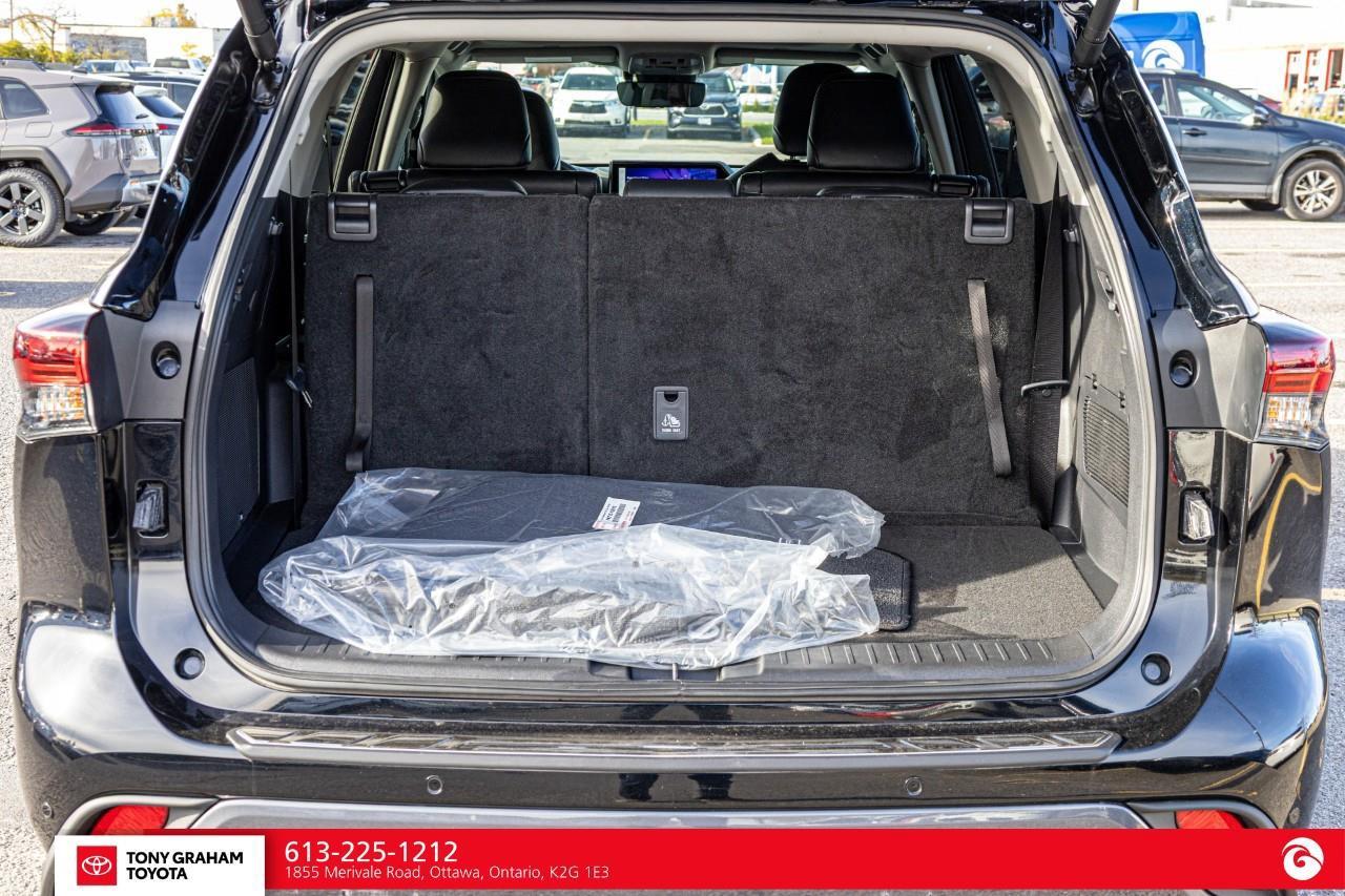 2026 Toyota Highlander Hybrid Limited Photo