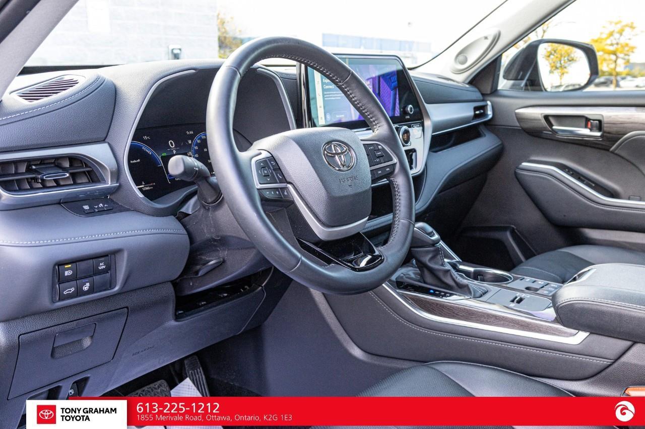 2026 Toyota Highlander Hybrid Limited Photo