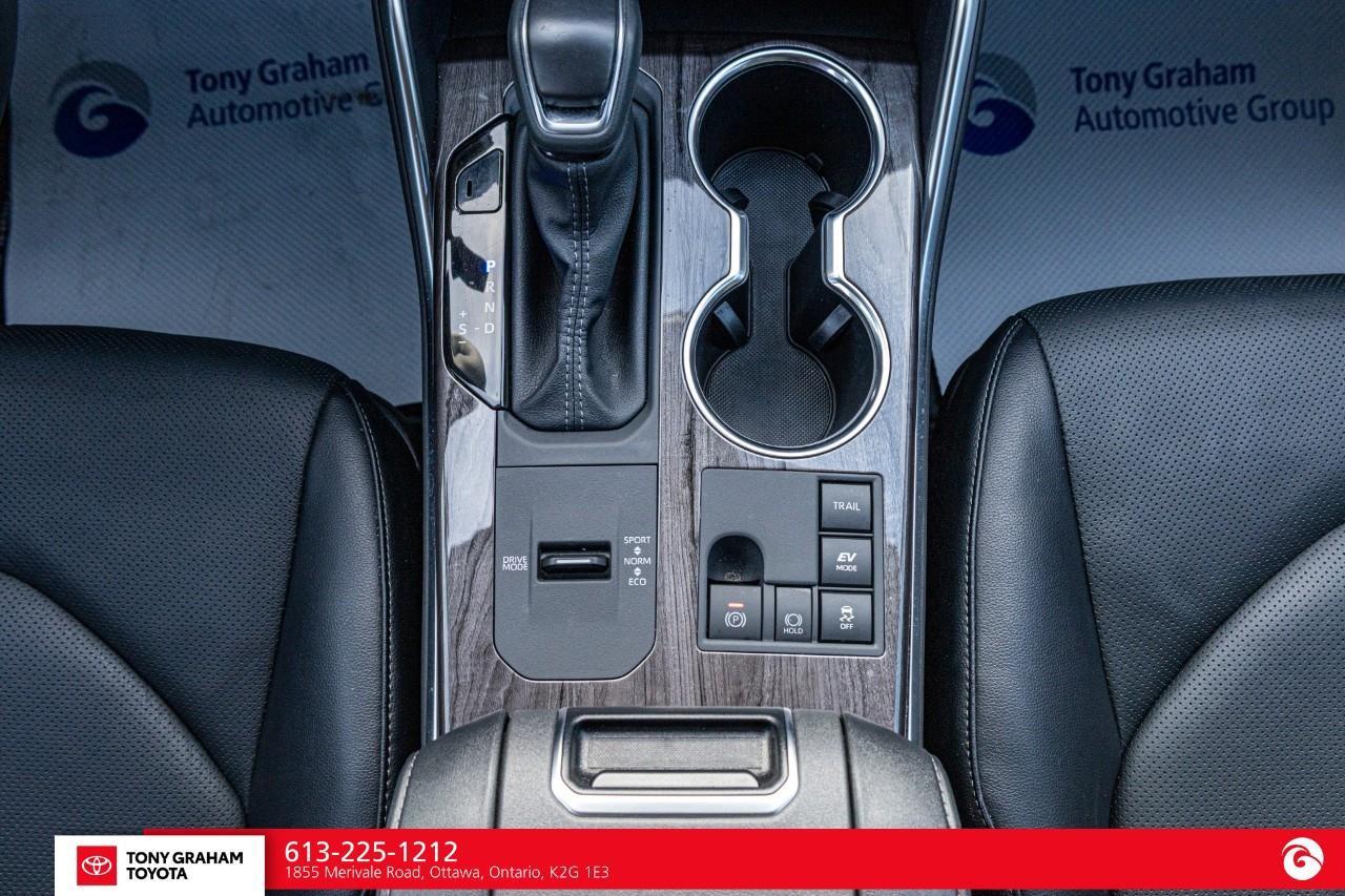 2026 Toyota Highlander Hybrid Limited Photo
