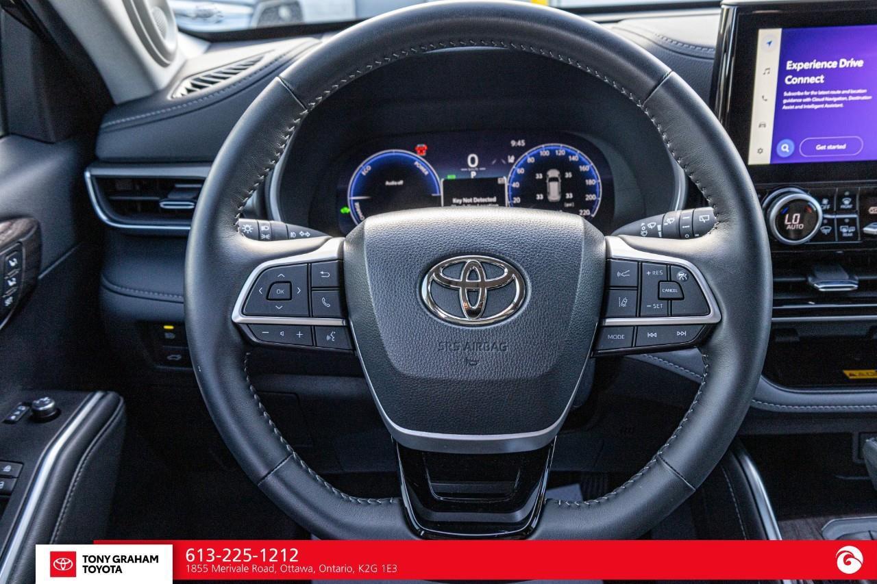 2026 Toyota Highlander Hybrid Limited Photo