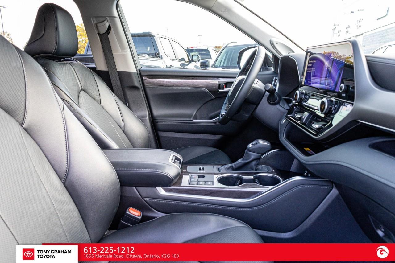 2026 Toyota Highlander Hybrid Limited Photo