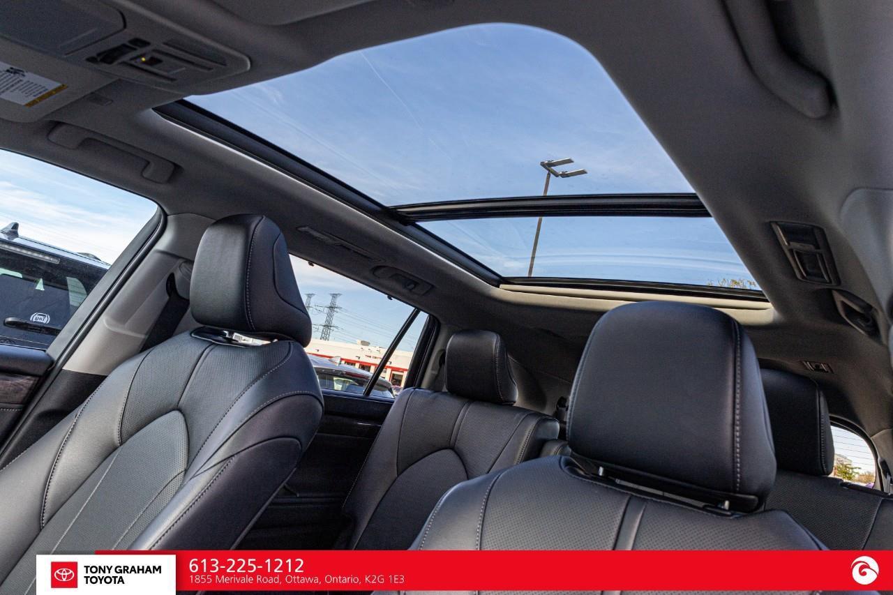 2026 Toyota Highlander Hybrid Limited Photo