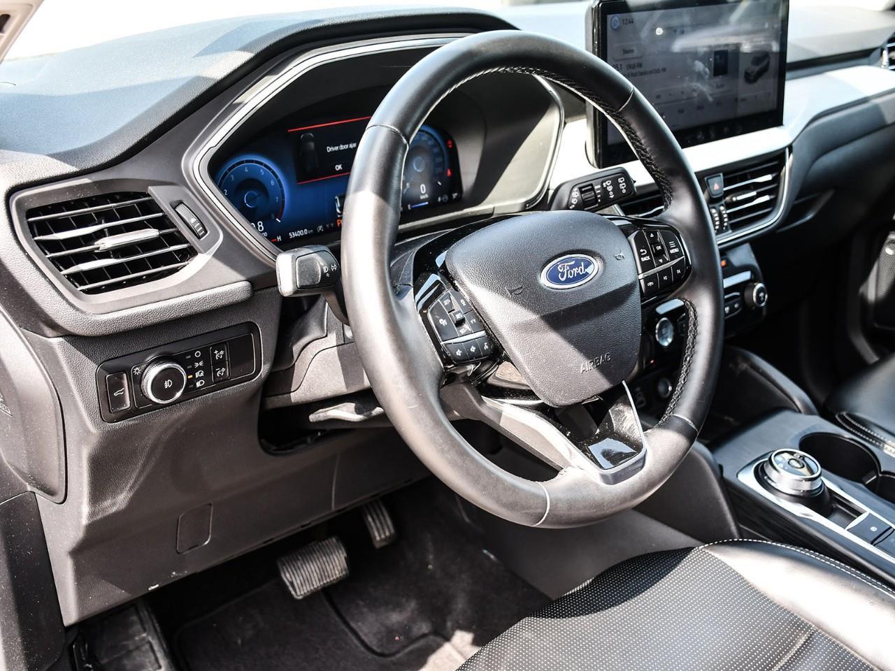 2024 Ford Escape Platinum HTD SEATS | HTD STEERING | ADAPTIVE CRUISE | REMOTE START Photo