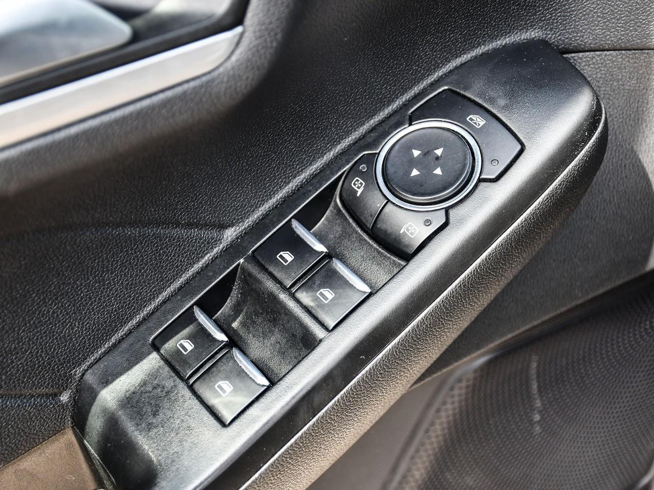 2024 Ford Escape Platinum HTD SEATS | HTD STEERING | ADAPTIVE CRUISE | REMOTE START Photo