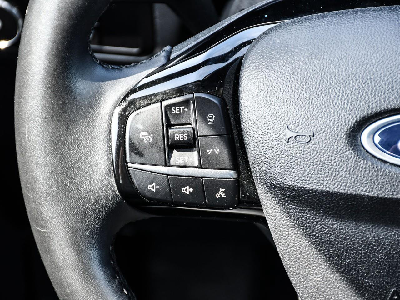 2024 Ford Escape Platinum HTD SEATS | HTD STEERING | ADAPTIVE CRUISE | REMOTE START Photo