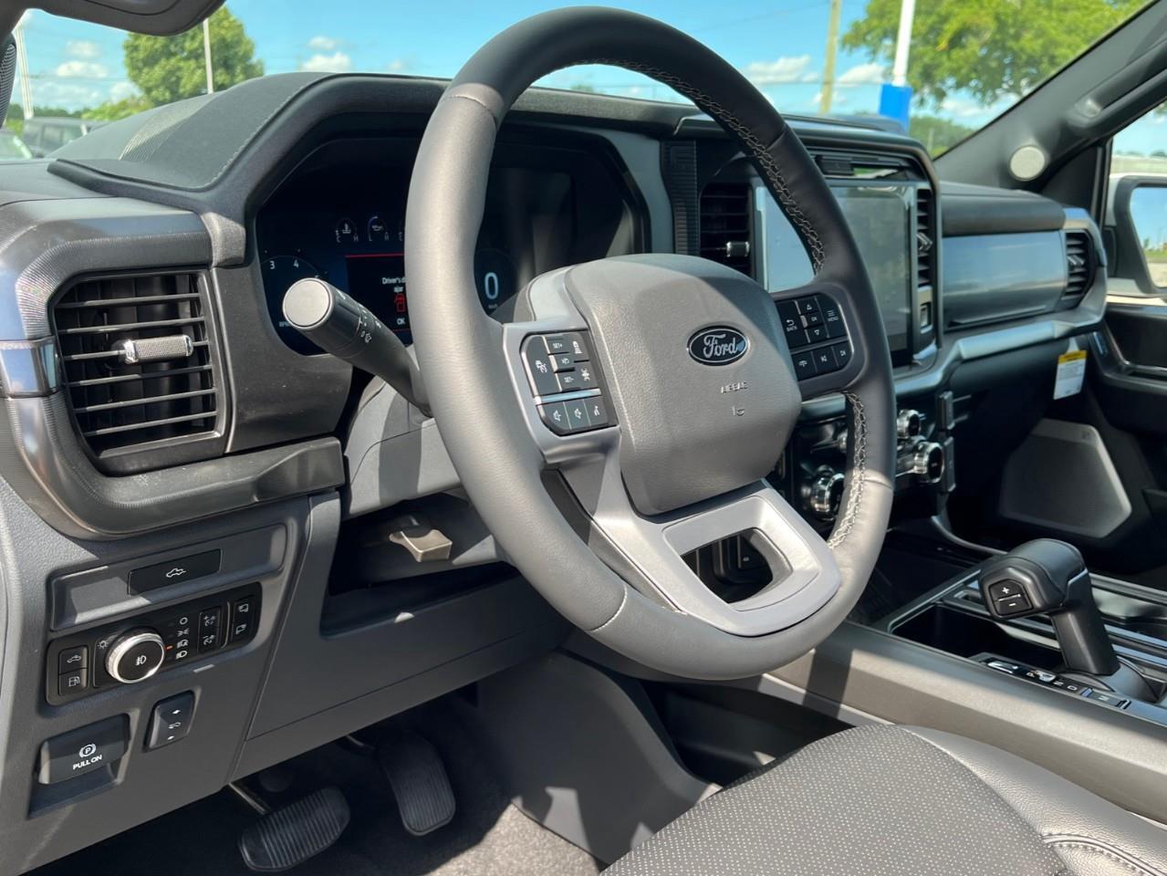 2026 Ford F-150 Lariat Photo