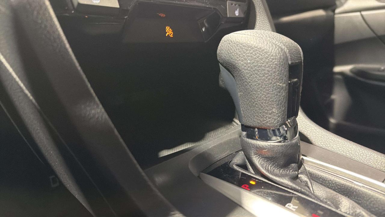 2019 Honda Civic LX| HTD SEATS| HONDA SENSE| CARPLAY Photo