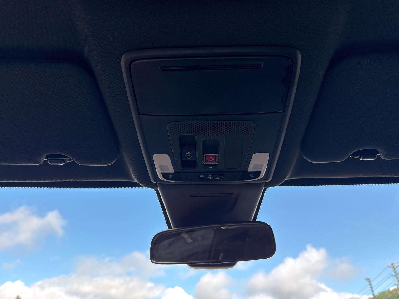 2026 Honda CR-V TrailSport | SUNROOF | HEATED SEATS | REMOTE START Photo