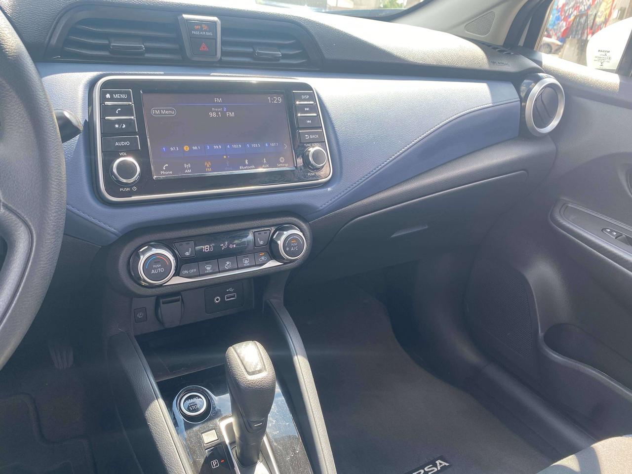 2024 Nissan Versa SV, CLEAN CARFAX, HEATED SEATS, BACK UP CAMERA! Photo