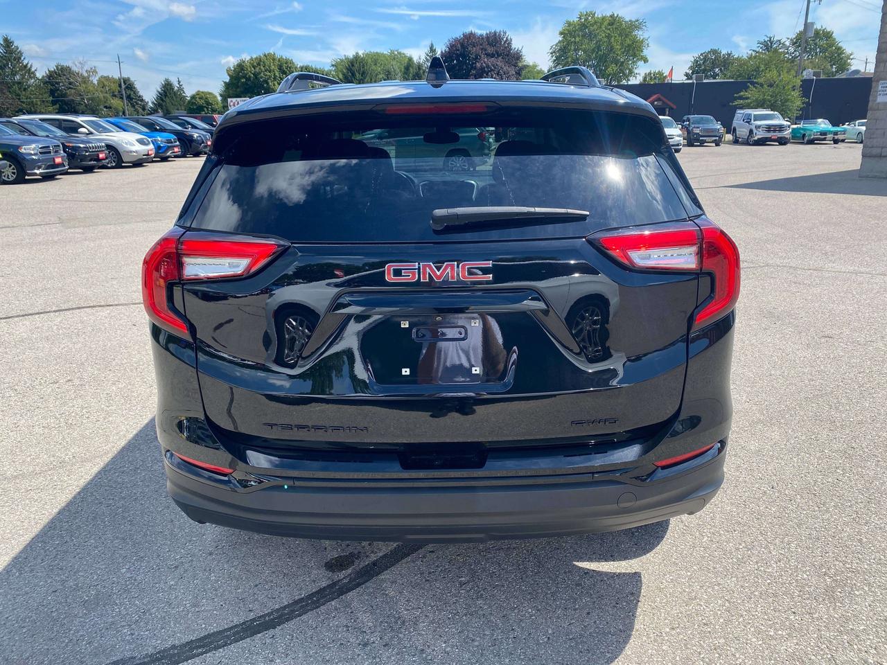2022 GMC Terrain SLT, CLEAN CARFAX, AWD, LEATHER, REMOTE START! - Photo #7