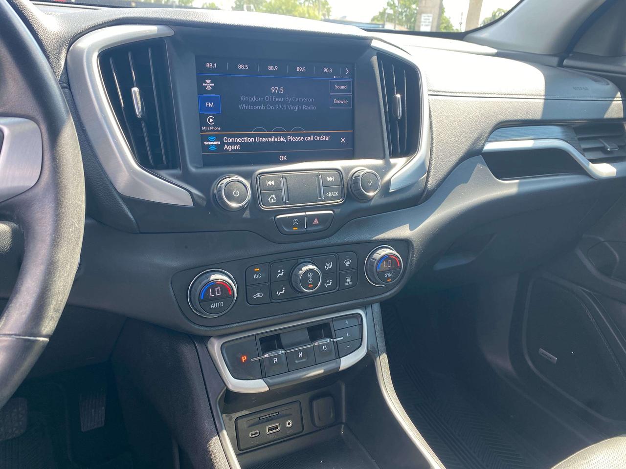 2022 GMC Terrain SLT, CLEAN CARFAX, AWD, LEATHER, REMOTE START! Photo