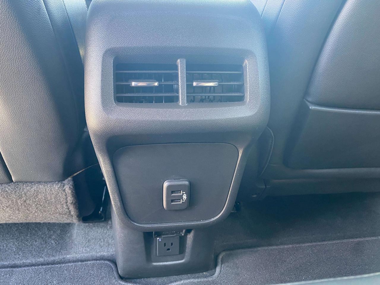 2022 GMC Terrain SLT, CLEAN CARFAX, AWD, LEATHER, REMOTE START! Photo