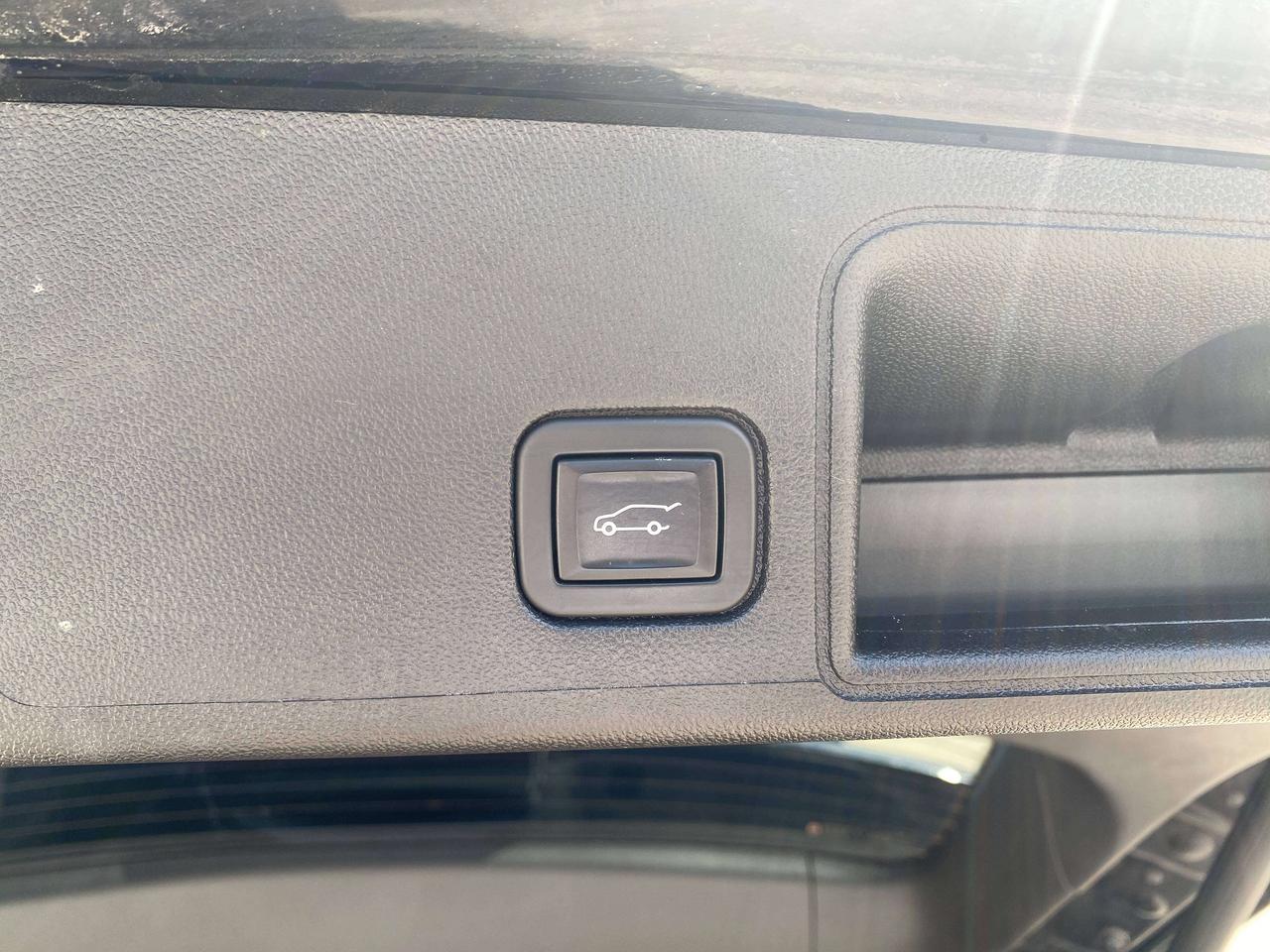 2022 GMC Terrain SLT, CLEAN CARFAX, AWD, LEATHER, REMOTE START! - Photo #25