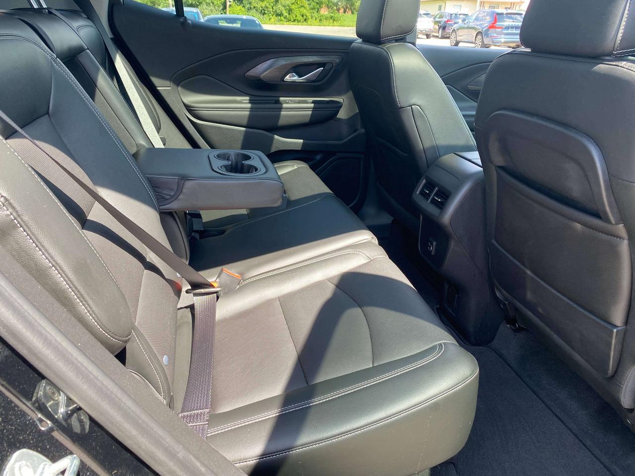 2022 GMC Terrain SLT, CLEAN CARFAX, AWD, LEATHER, REMOTE START! Photo
