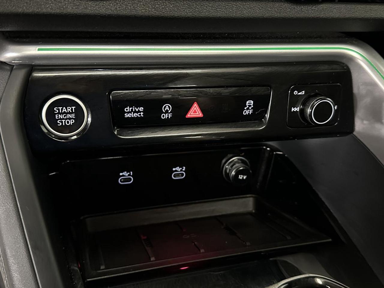 2025 Audi New Q5 2.0T PREMIUM/AWD/BLACK LEATHER/PANOROOF/NAVI! Photo