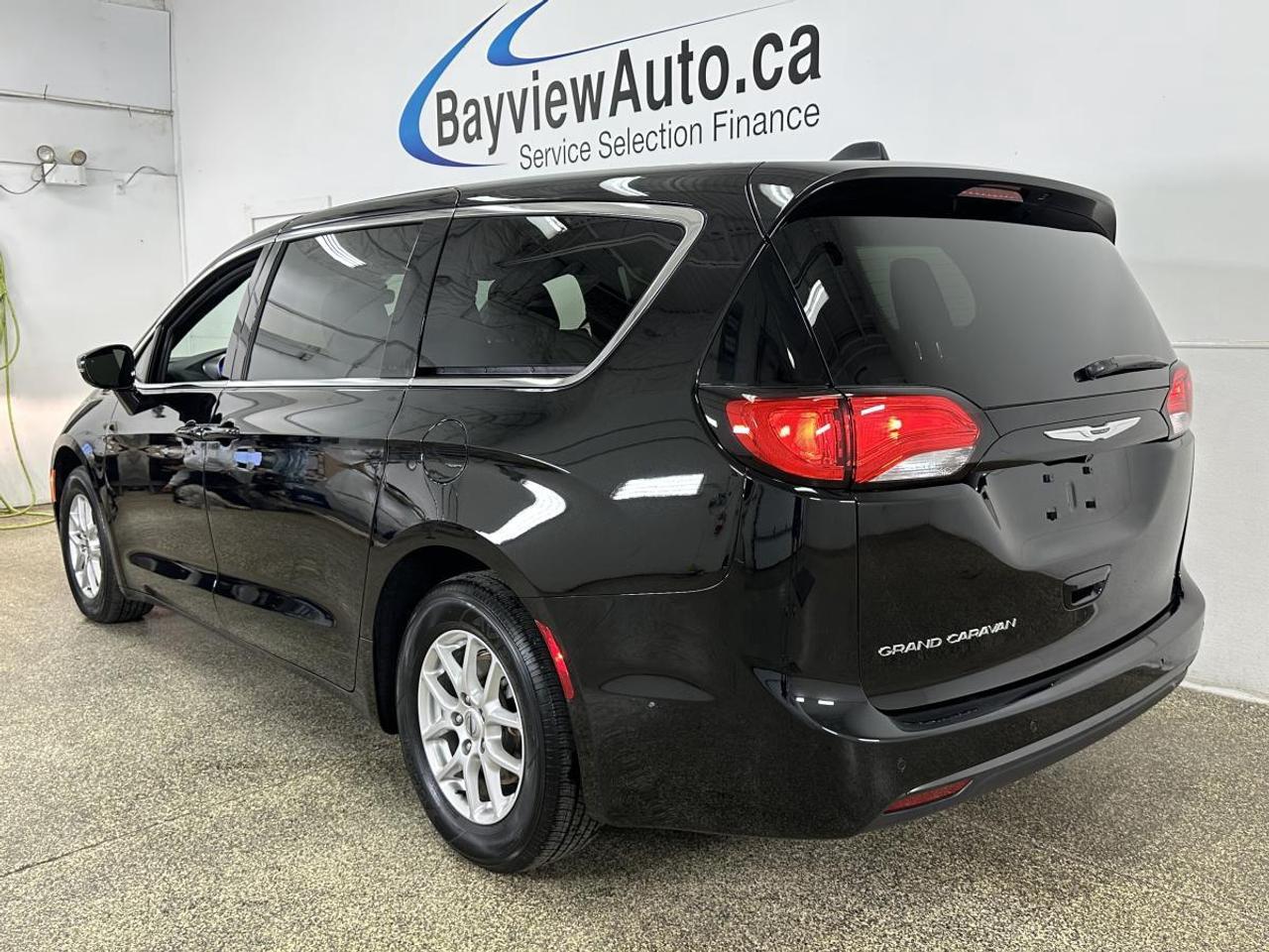2025 Dodge Grand Caravan SXT/LEATHER/NAVI/PWR DOORS/OFF 1 OWNER LEASE! Photo4