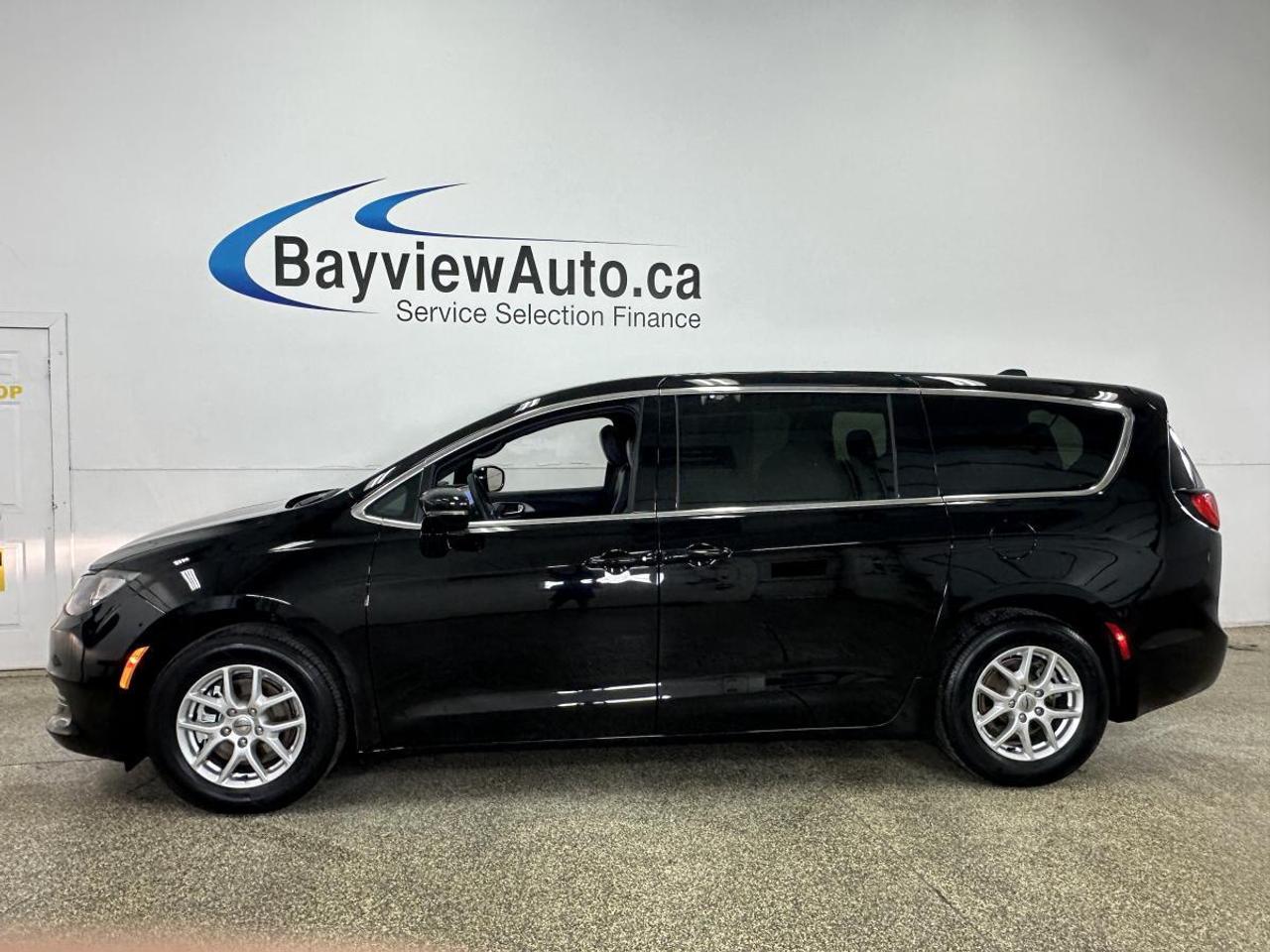 2025 Dodge Grand Caravan SXT/LEATHER/NAVI/PWR DOORS/OFF 1 OWNER LEASE! Photo