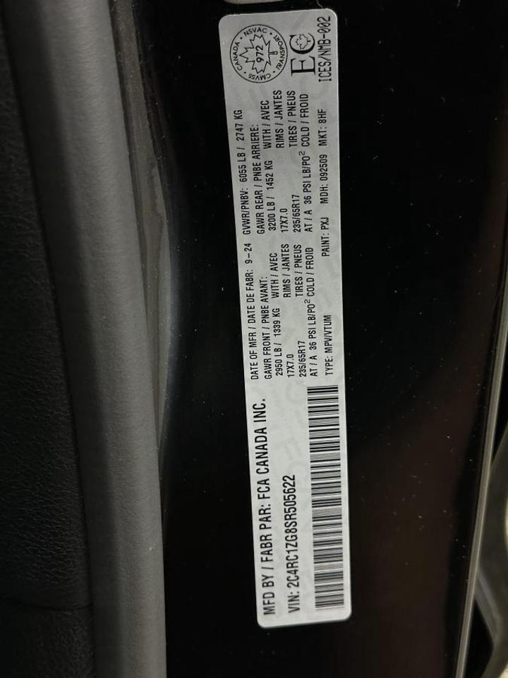 2025 Dodge Grand Caravan SXT/LEATHER/NAVI/PWR DOORS/OFF 1 OWNER LEASE! Photo
