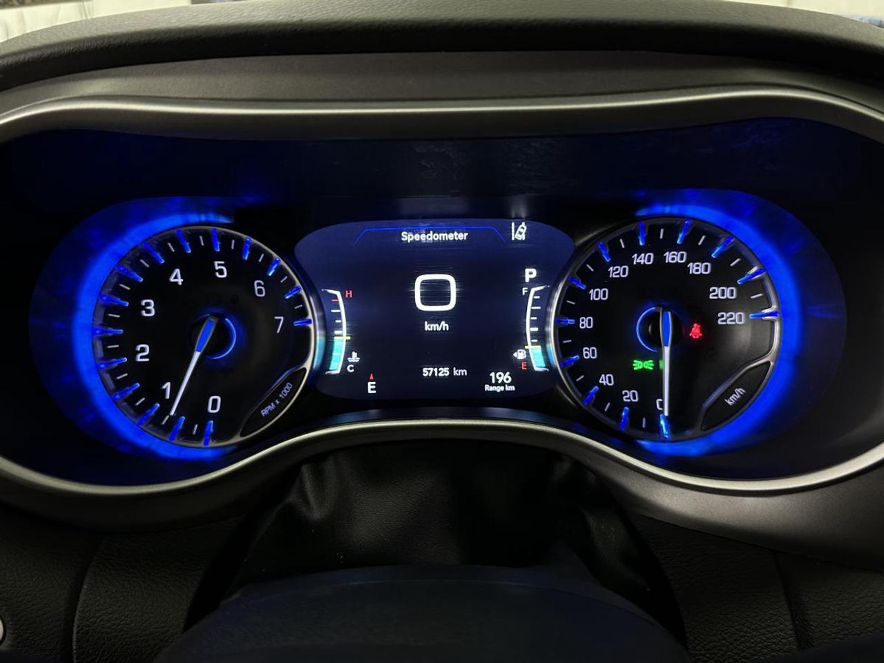 2025 Dodge Grand Caravan SXT/LEATHER/NAVI/PWR DOORS/OFF 1 OWNER LEASE! Photo