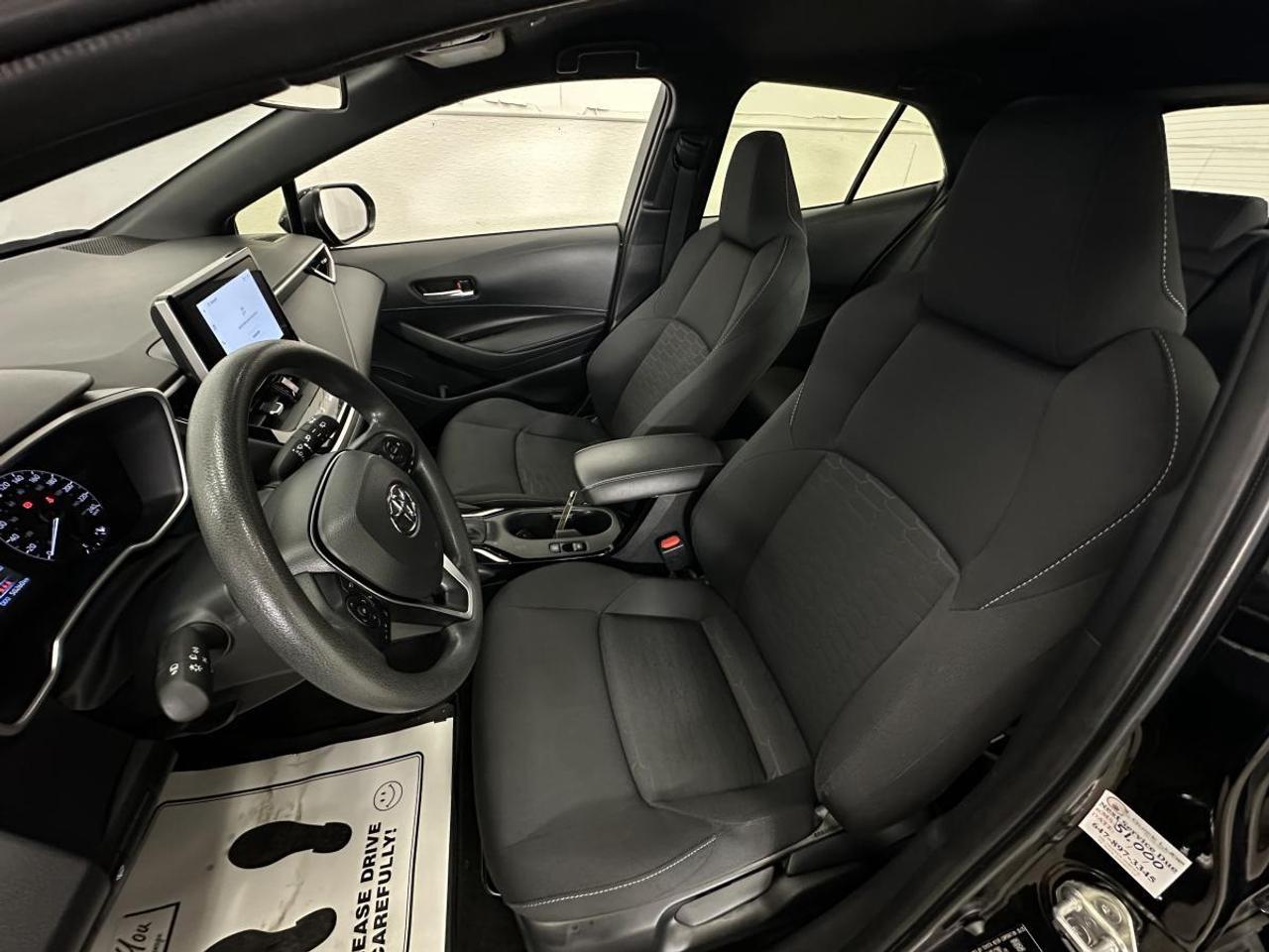 2025 Toyota Corolla Hatchback SE/AUTO/AC/POWER GROUP/BLACK! Photo