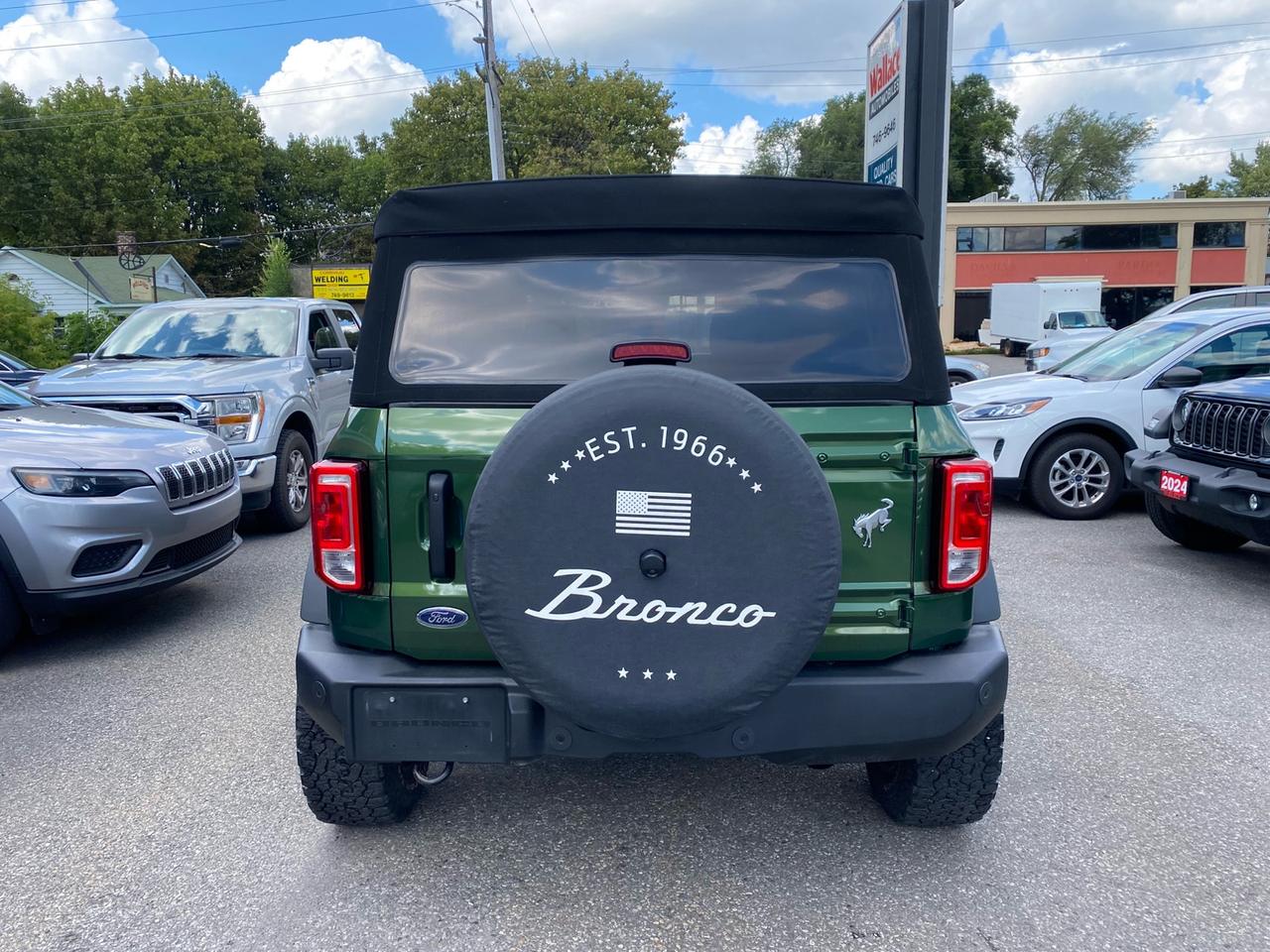 2022 Ford Bronco Big Bend | 4-Door | Apple CarPlay | Android Auto | Heated Seats Photo4