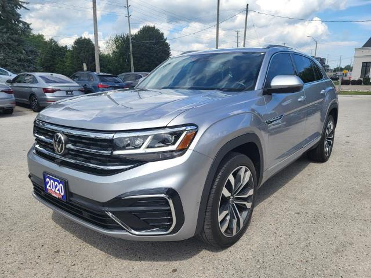 2020 Volkswagen Atlas Cross Sport R-LINE Photo