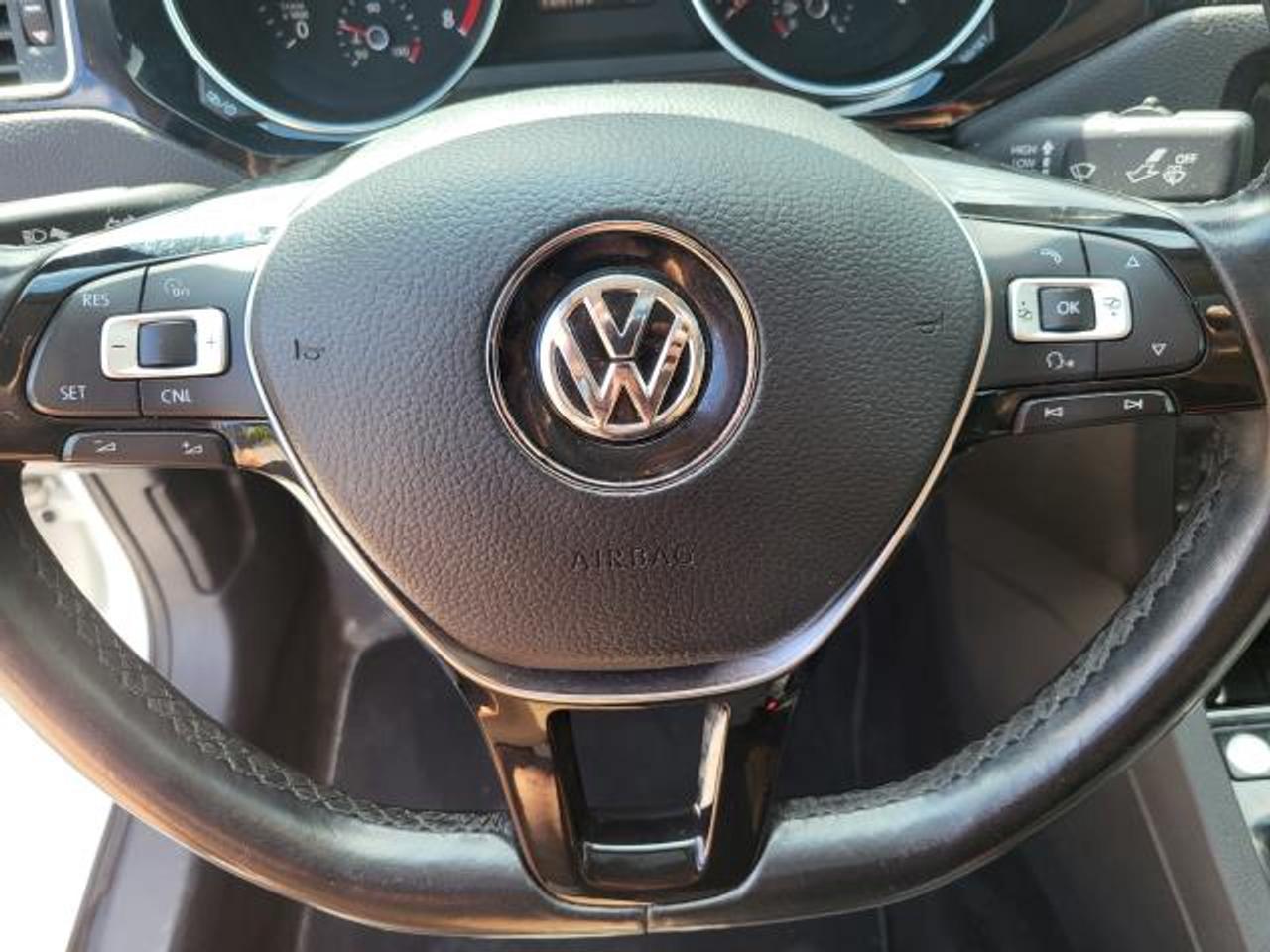 2017 Volkswagen Jetta wolfsburg Photo