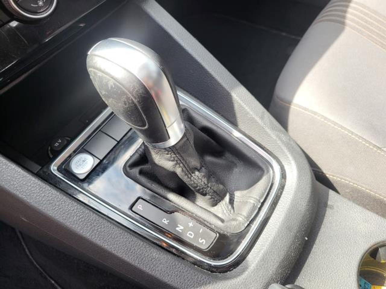 2017 Volkswagen Jetta wolfsburg Photo