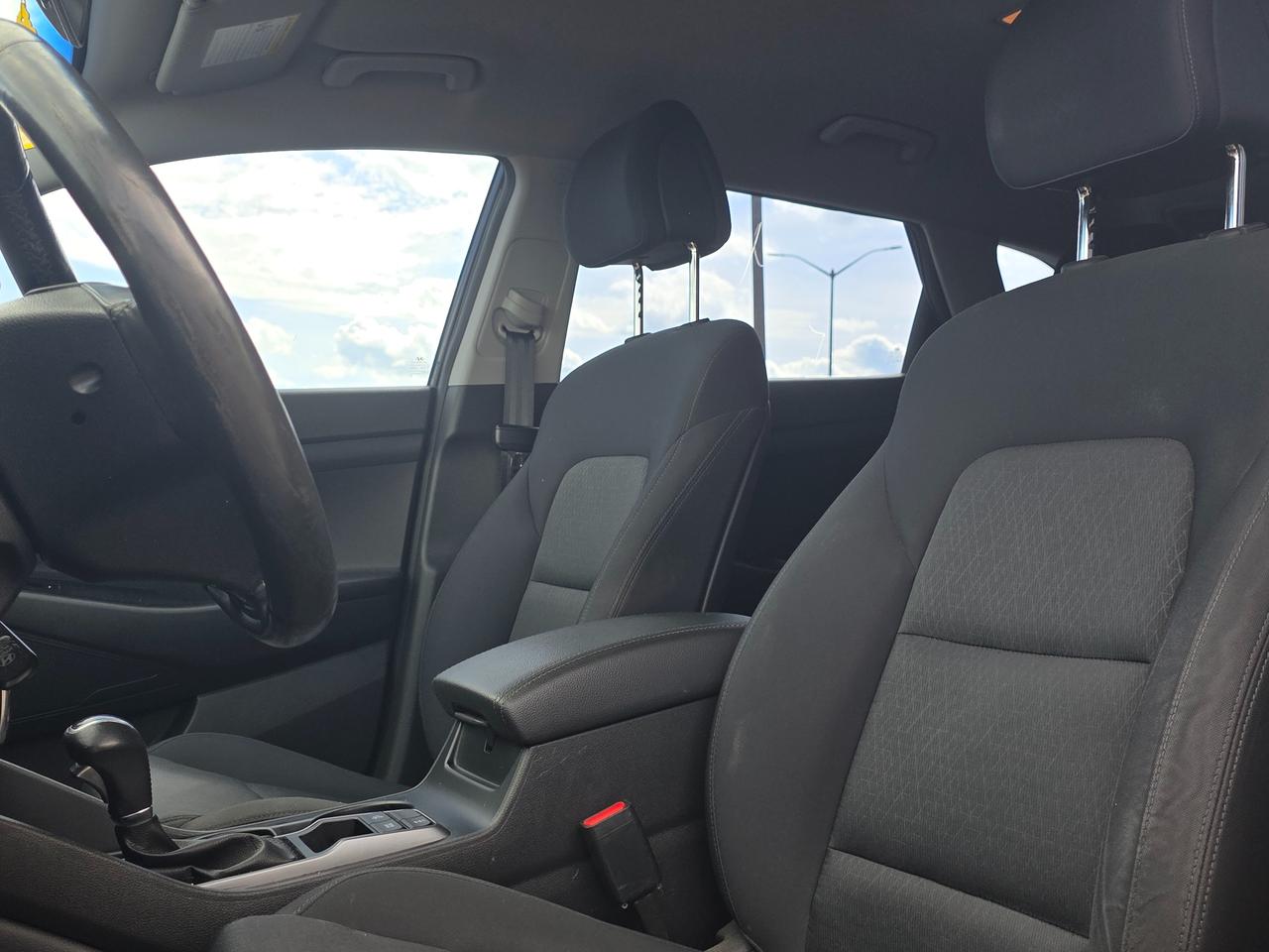 2018 Hyundai Tucson 2.0L Premium AWD *WINTER TIRES & RIMS INCLUDED* Photo