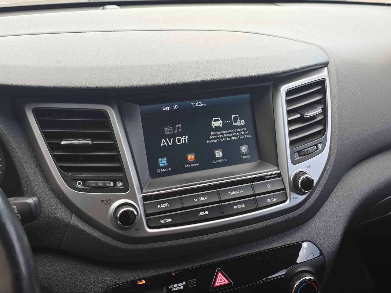 2018 Hyundai Tucson 2.0L Premium AWD *WINTER TIRES & RIMS INCLUDED* Photo