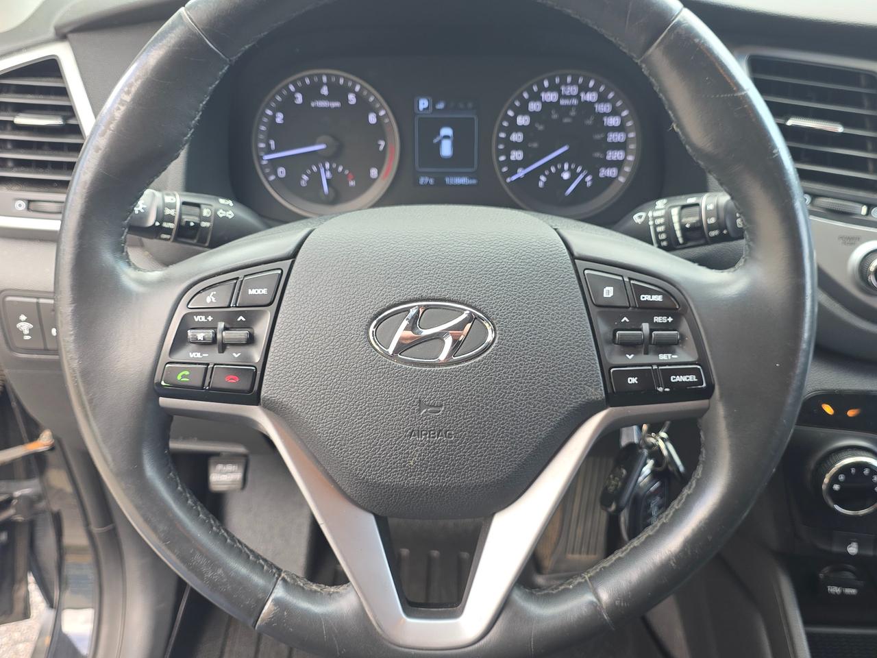 2018 Hyundai Tucson 2.0L Premium AWD *WINTER TIRES & RIMS INCLUDED* Photo