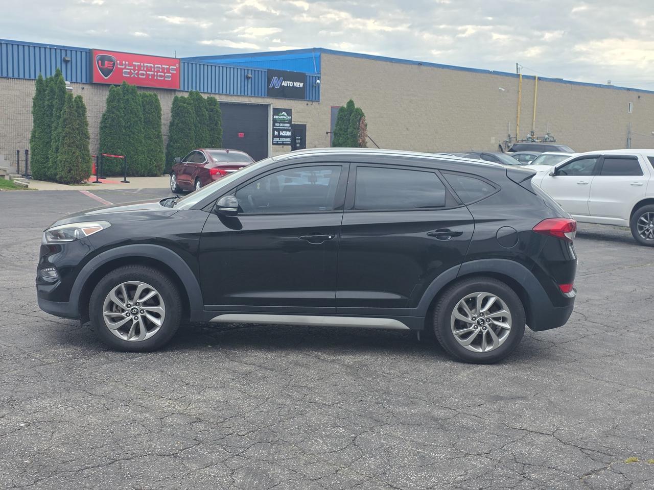 2018 Hyundai Tucson 2.0L Premium AWD *WINTER TIRES & RIMS INCLUDED* Photo