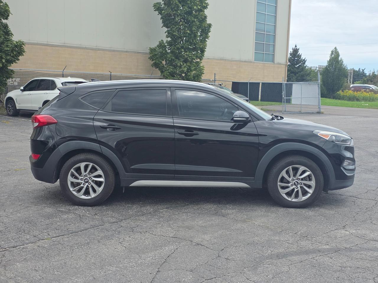 2018 Hyundai Tucson 2.0L Premium AWD *WINTER TIRES & RIMS INCLUDED* Photo3