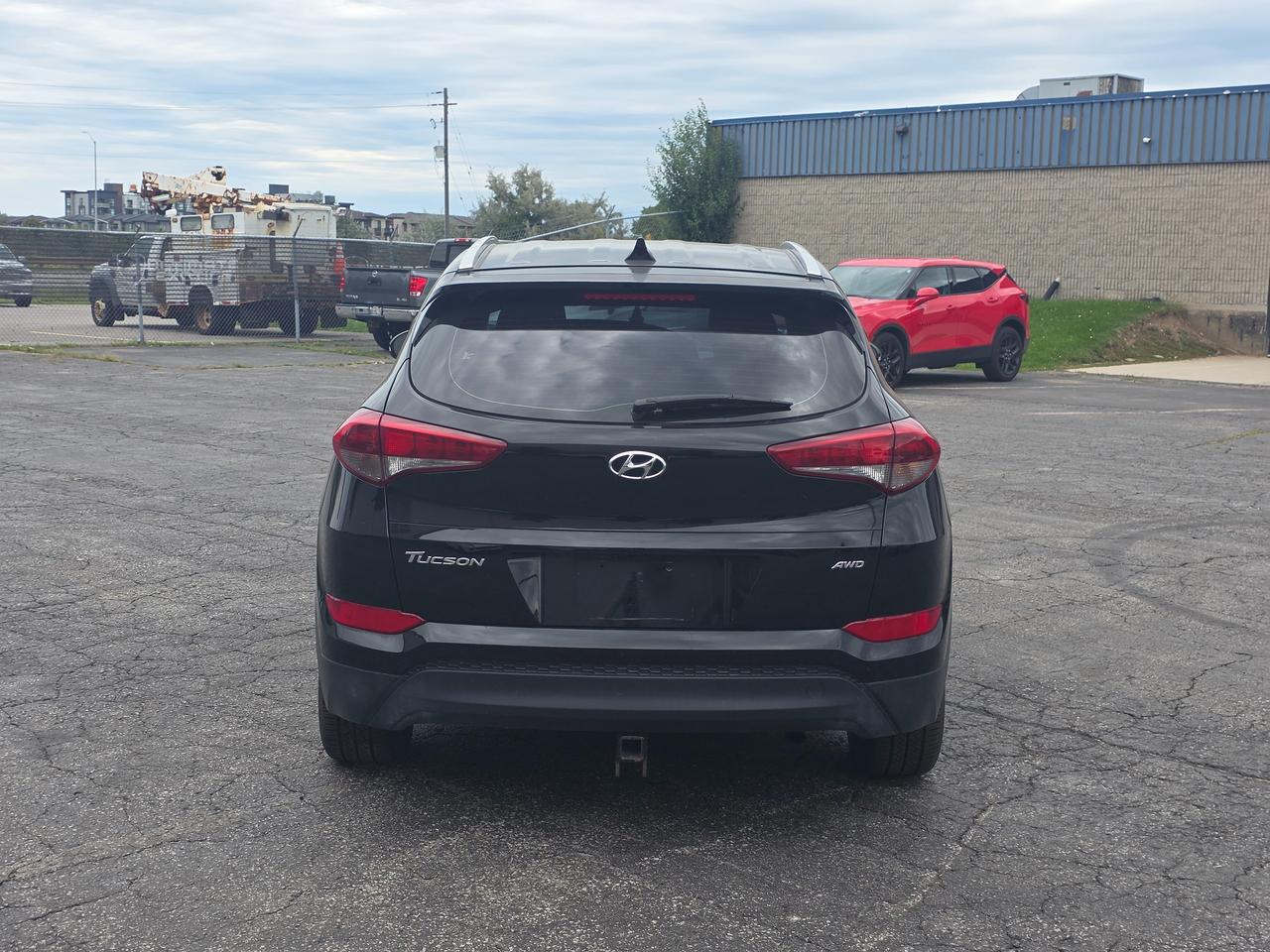 2018 Hyundai Tucson 2.0L Premium AWD *WINTER TIRES & RIMS INCLUDED* Photo