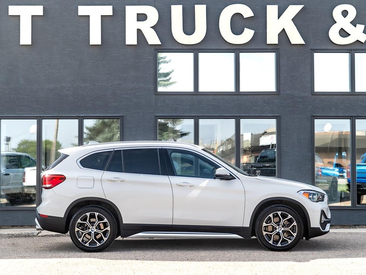 2021 BMW X1 xDrive28i Photo4