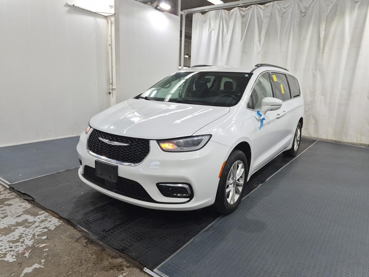 2021 Chrysler Pacifica Touring AWD - Photo #1