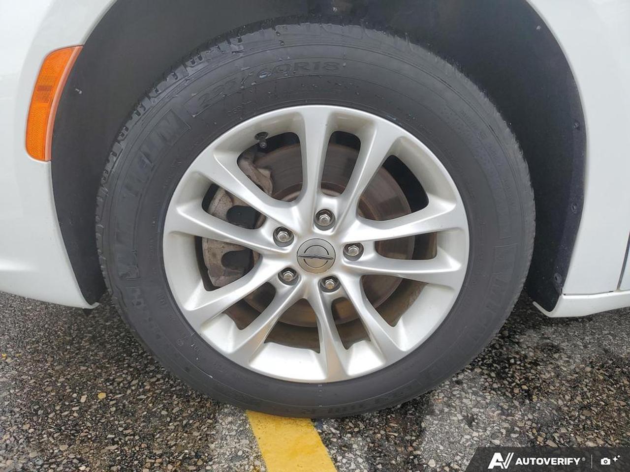 2021 Chrysler Pacifica Touring AWD Photo