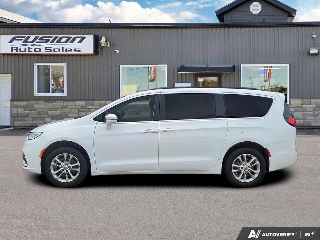 2021 Chrysler Pacifica Touring AWD Photo