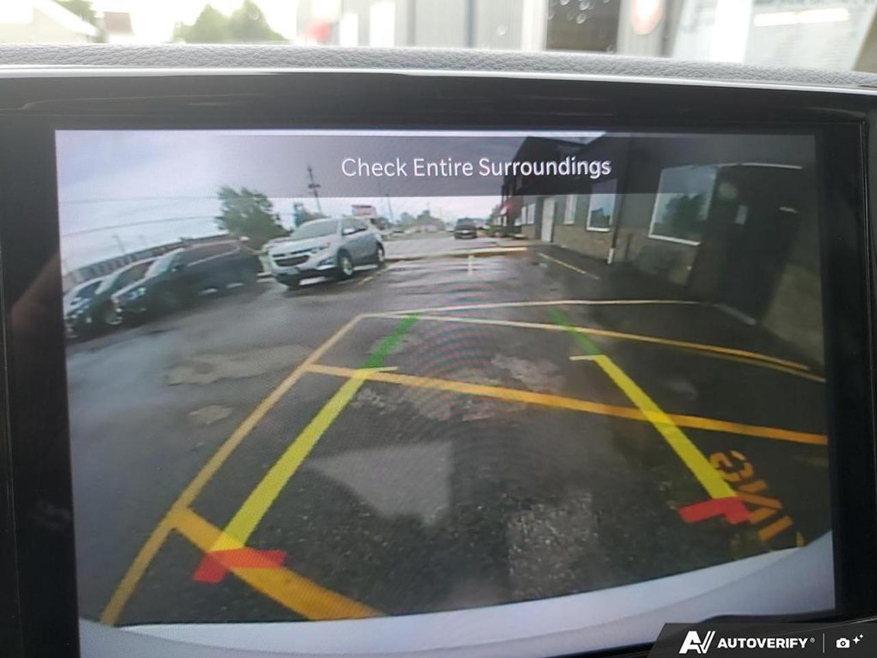 2021 Chrysler Pacifica Touring AWD Photo
