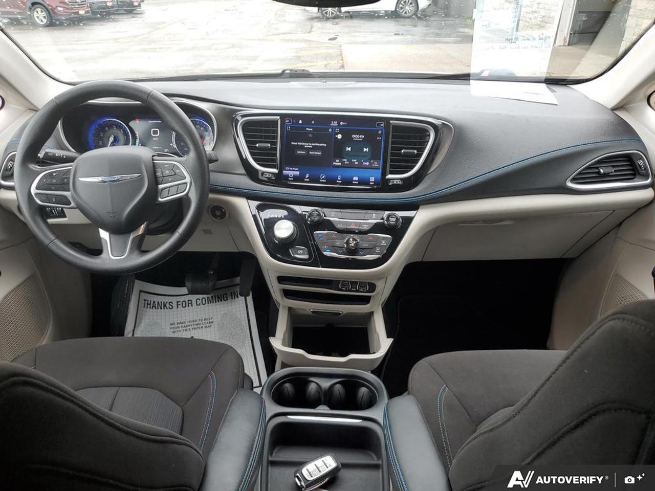 2021 Chrysler Pacifica Touring AWD Photo