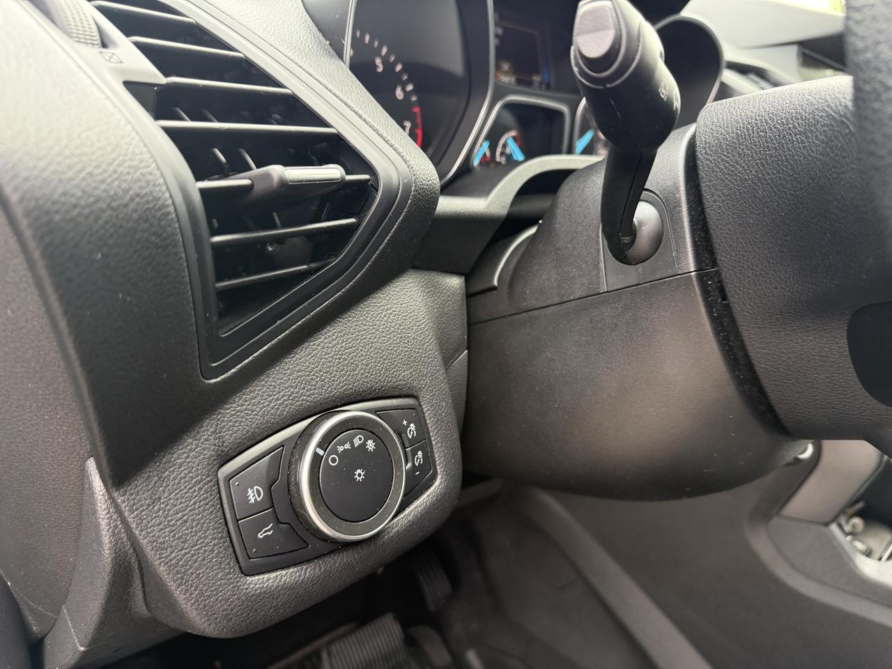 2019 Ford Escape SE 4WD Photo