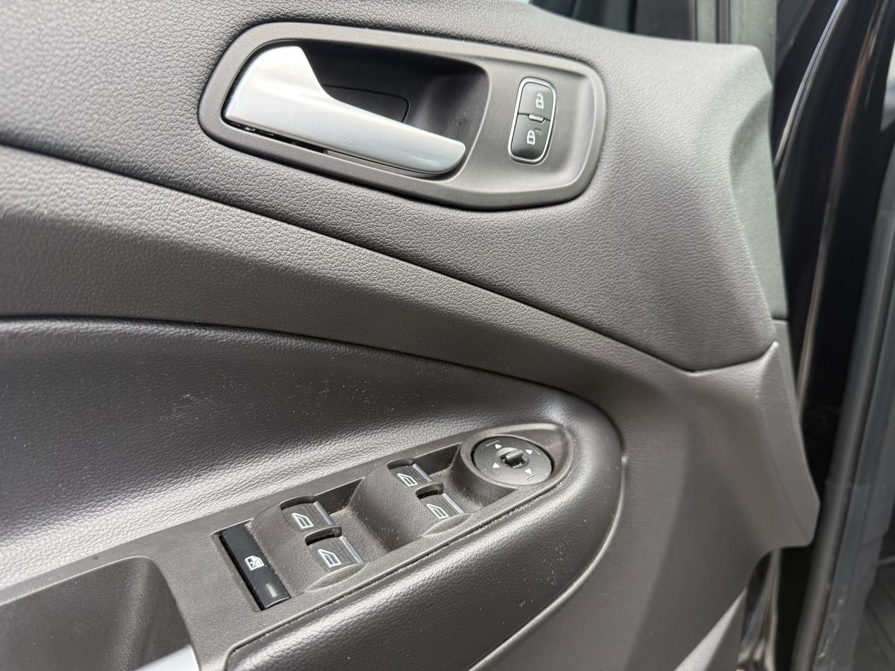 2019 Ford Escape SE 4WD Photo