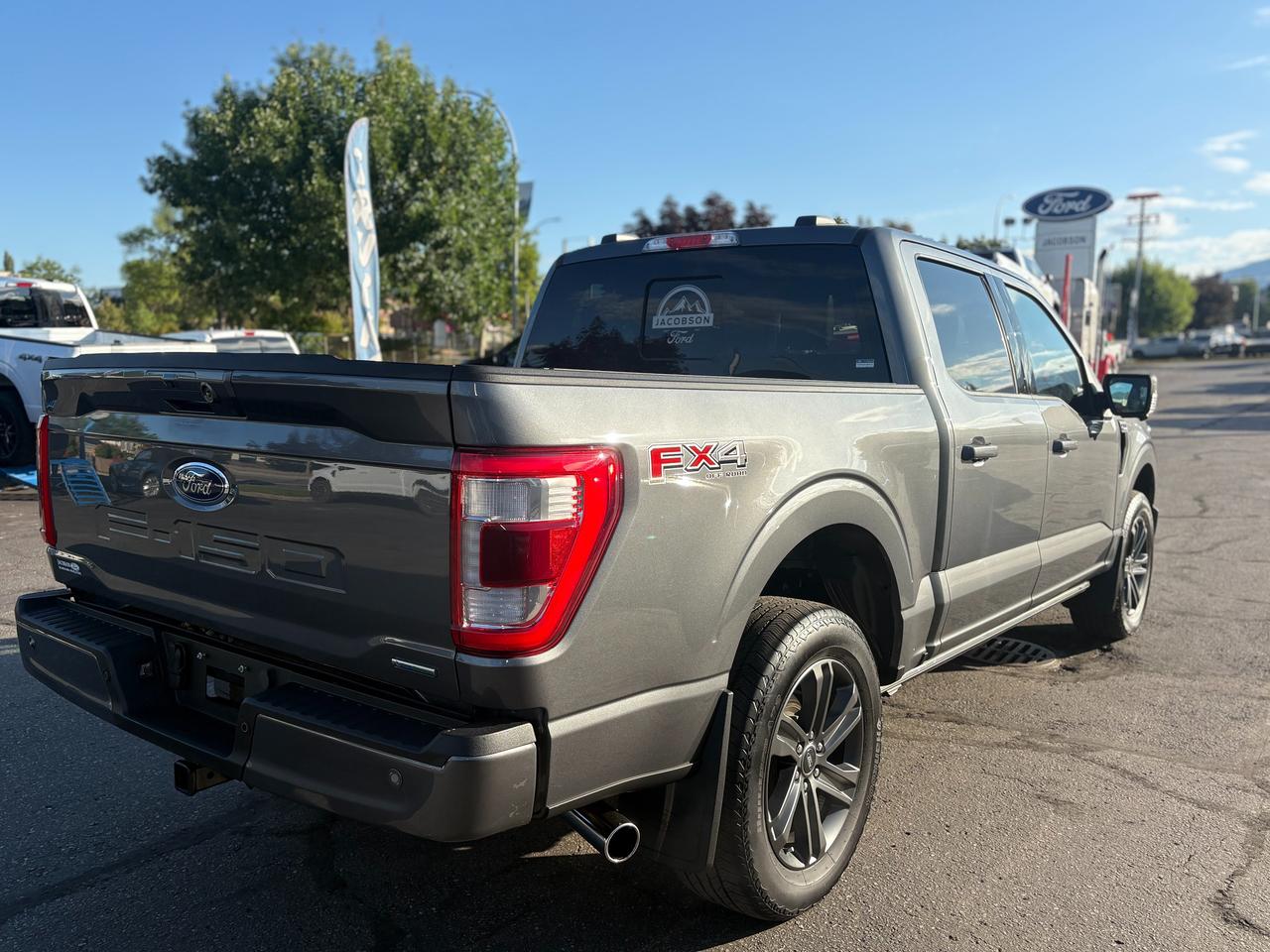 2023 Ford F-150 Lariat Photo4