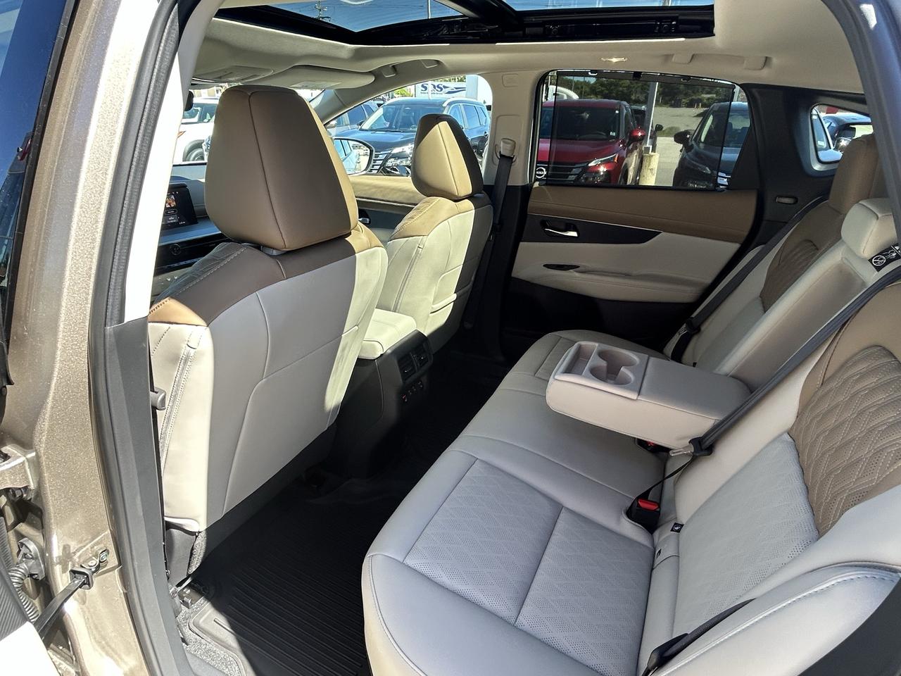 2027 Nissan Murano Platinum Photo