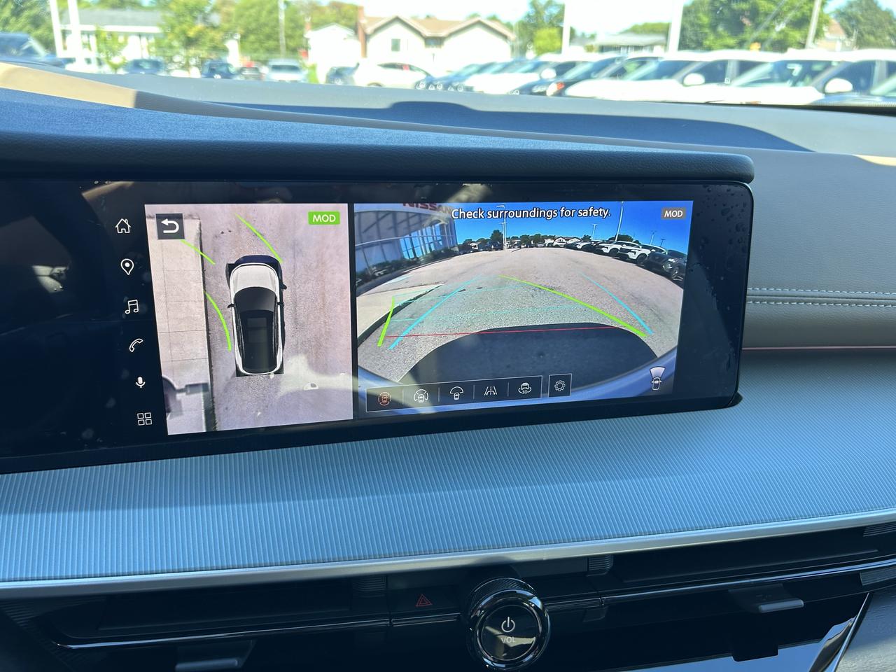 2027 Nissan Murano Platinum Photo
