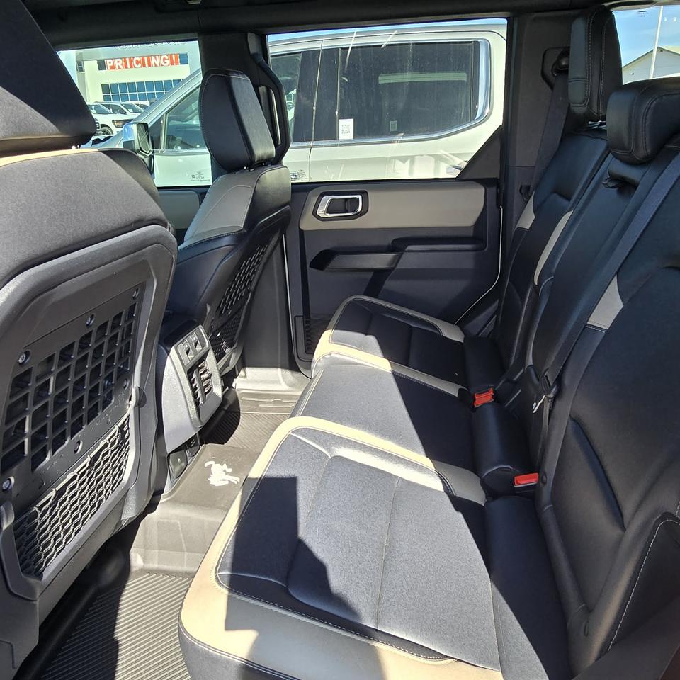 2025 Ford Bronco Big Bend Photo2
