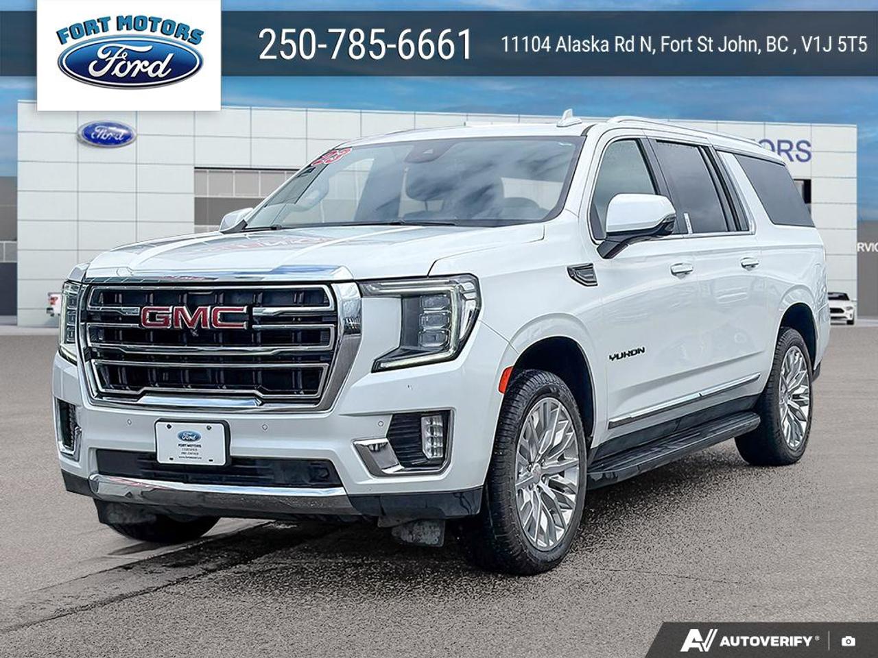 2023 GMC Yukon XL SLT Photo0